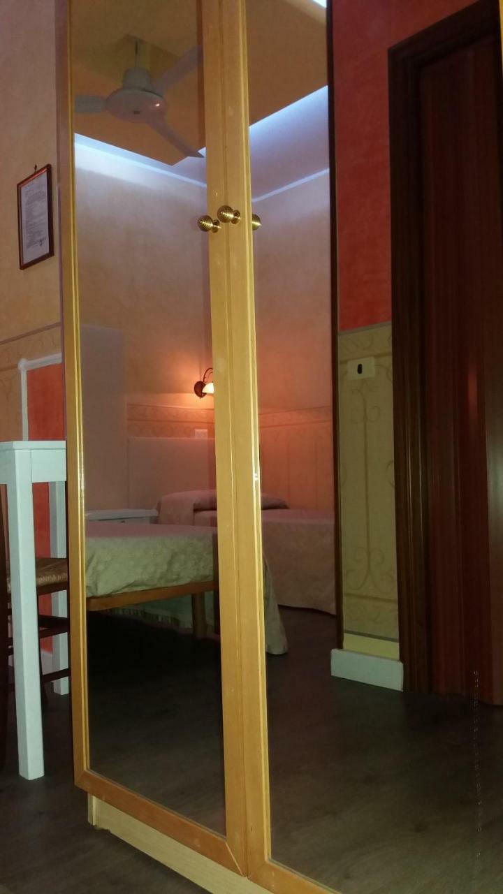Albergo Della Corte Беневенто Экстерьер фото